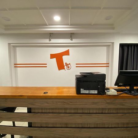T Hotel Jalan Sultanah Алор Сетар Екстериор снимка