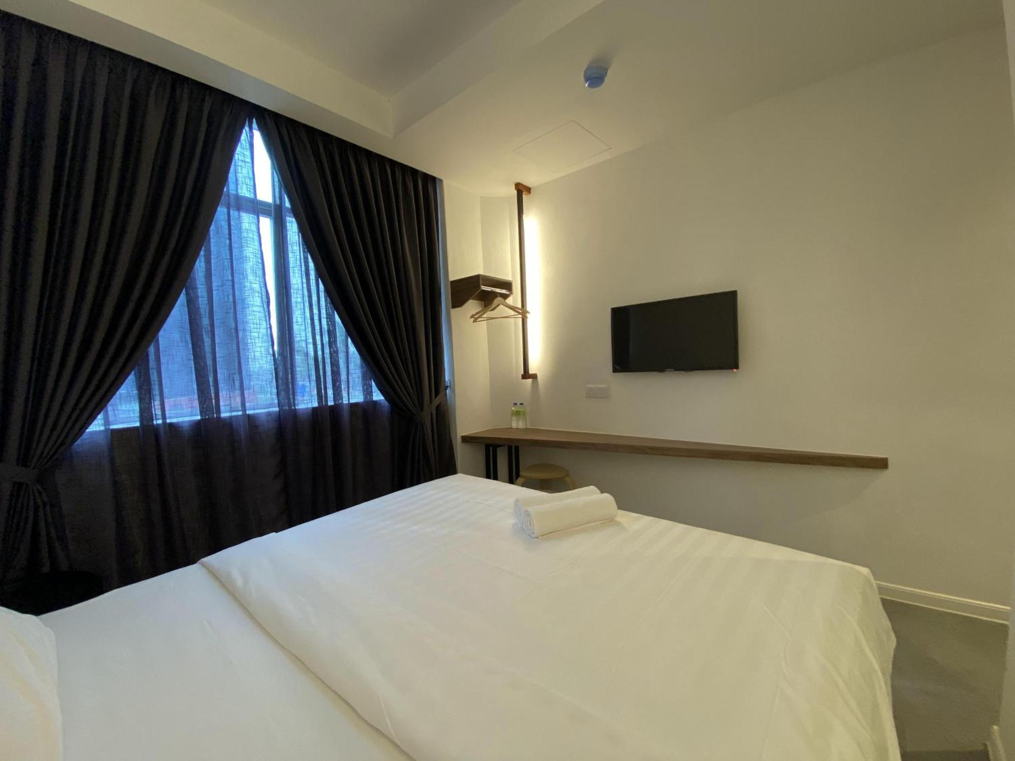 T Hotel Jalan Sultanah Алор Сетар Екстериор снимка